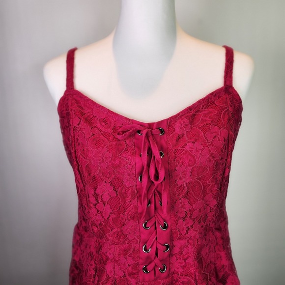 Torrid Red Lace Corset Top Size 1 Coquette Femme Valentine Glam Sexy - Picture 2 of 7